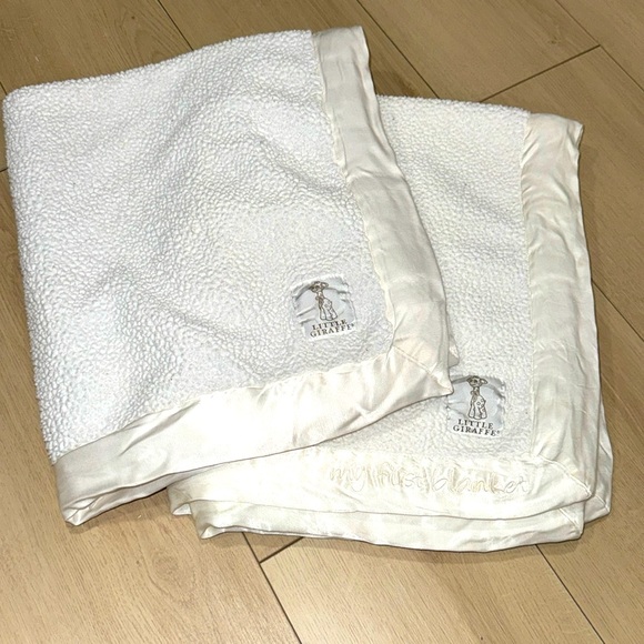 TWO LITTLE GIRAFFE MY FIRST BLANKET WHITE - Picture 1 of 3